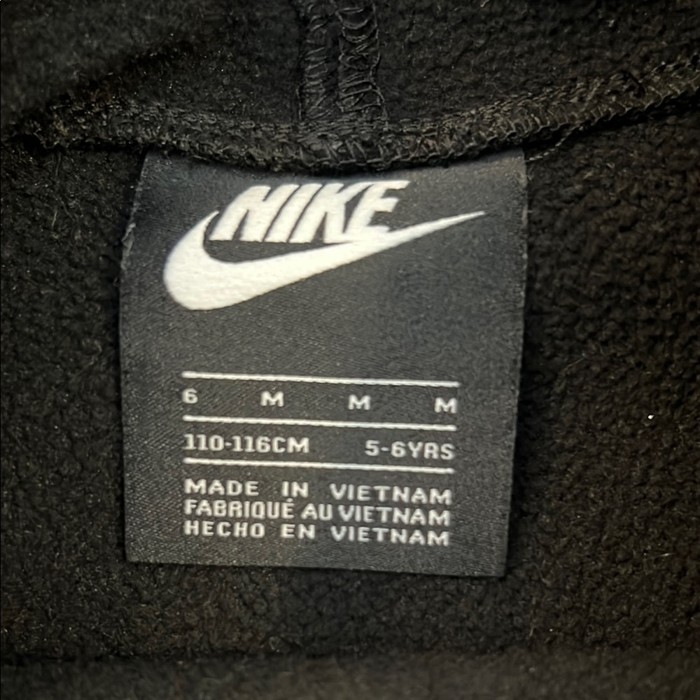 Nike Black Hoodie w/heart - Picture 6 of 9